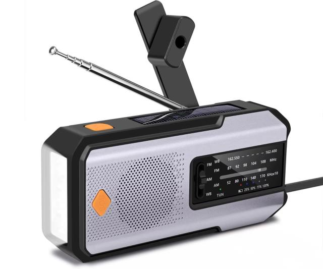 Nødradio med 2000 mAh powerbank og solceller
